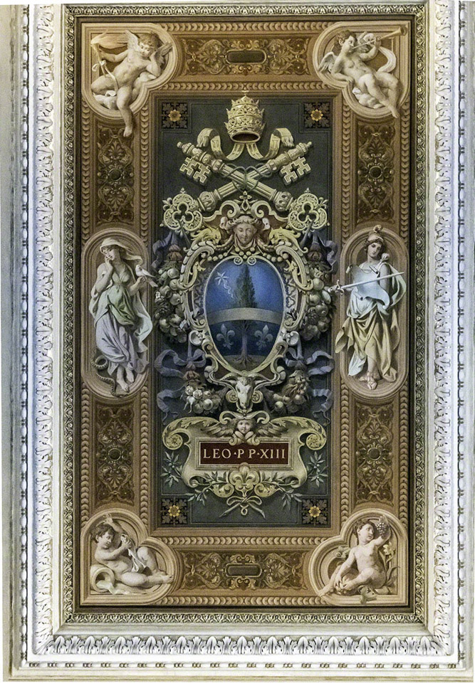 Ceiling-with-Pope-Leo-XIII-coat-of-arms,-Vatican-Museum.jpg