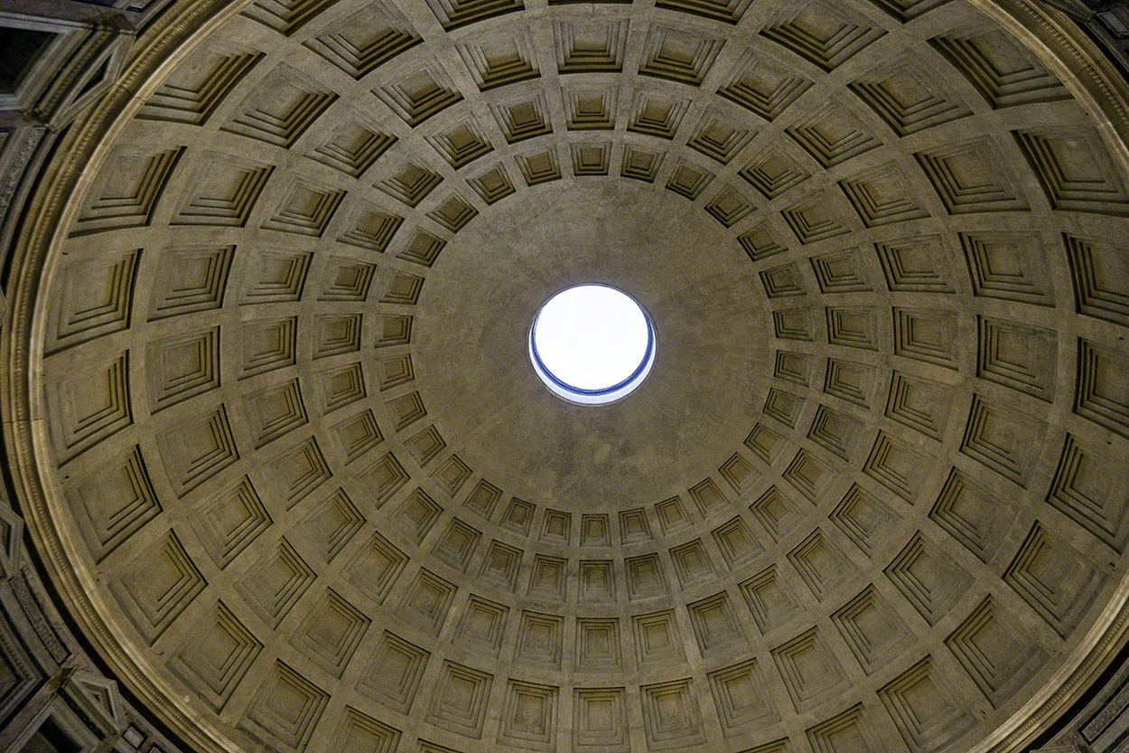 Dome-and-Oculus,-Pantheon.jpg