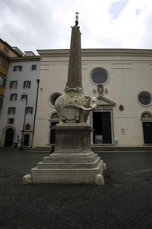 Obelisk-della-Santa-Maria-sopra-Minerva.jpg