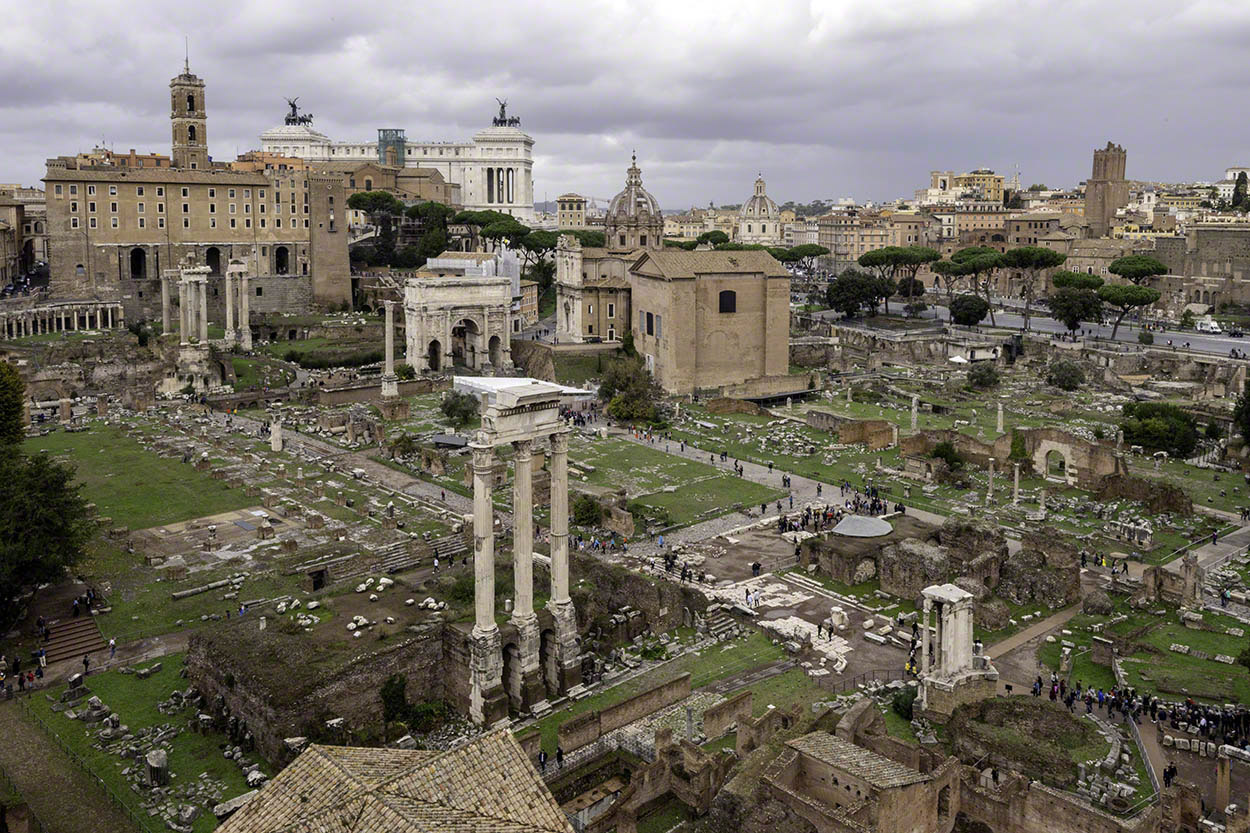 View-of-the-Forum-of-Caesar-from-Palatine.jpg