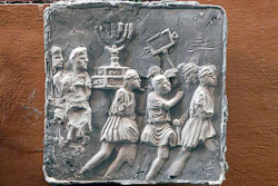 Wall-carving-in-Jewish-Ghetto.jpg