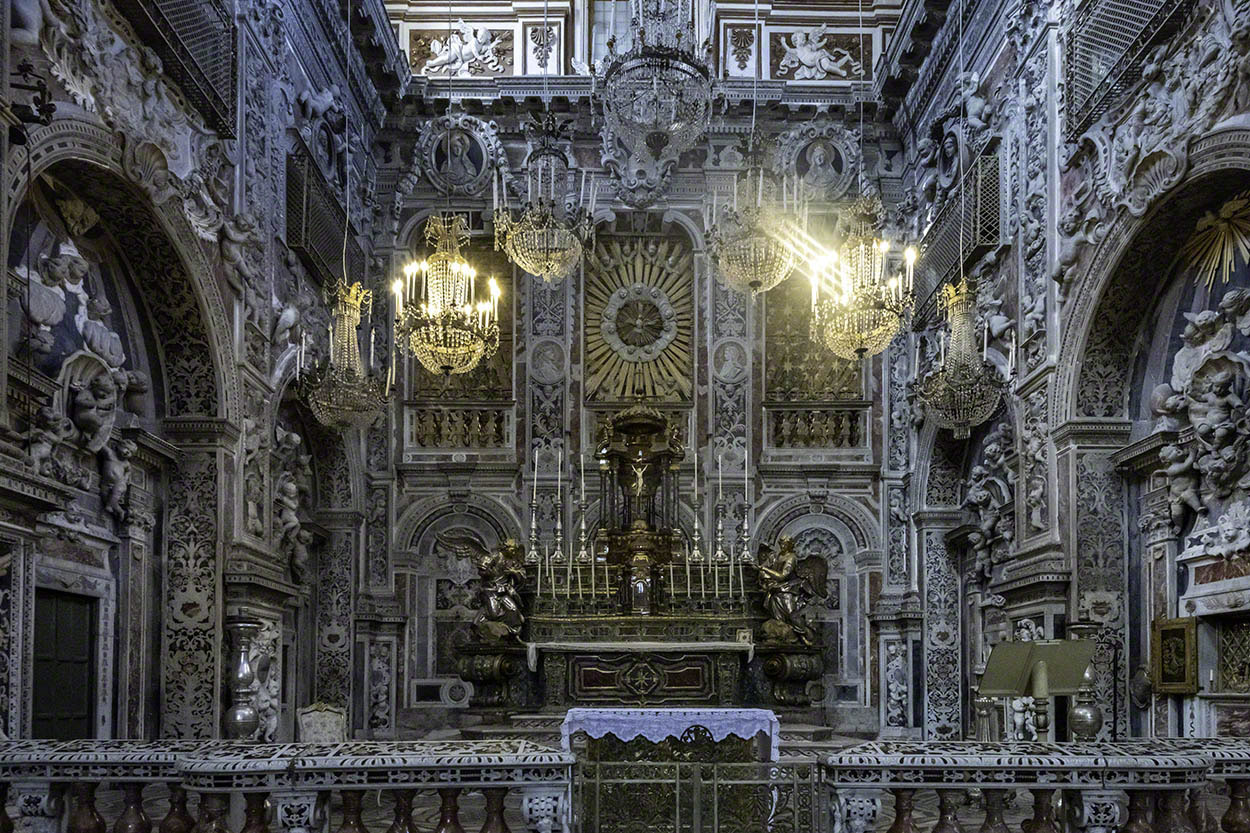 Altar.jpg