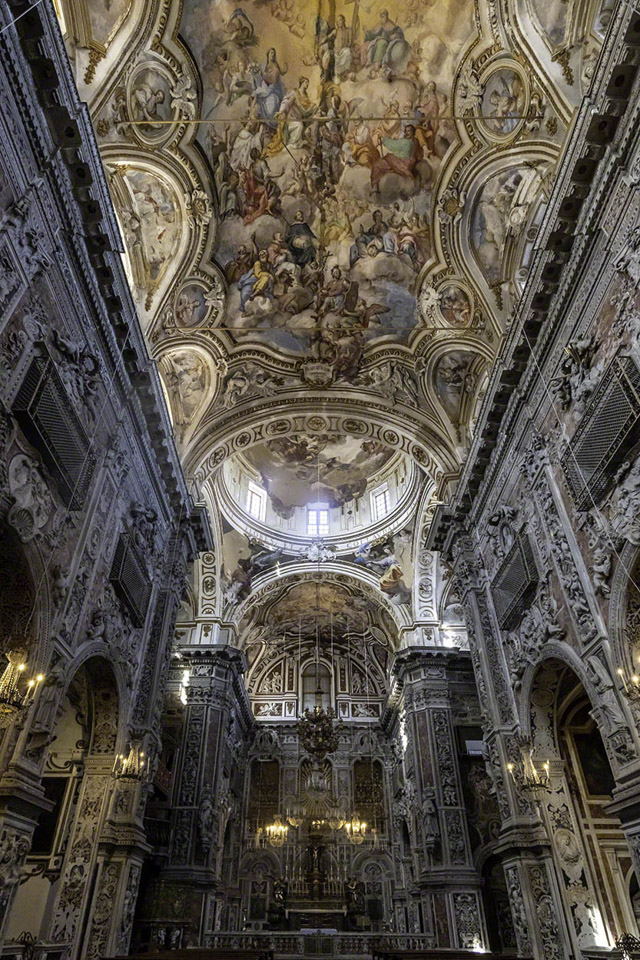 Chancel-and-Ceiling,-Santa-Catarina.jpg