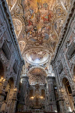Chancel-and-Ceiling,-Santa-Catarina.jpg