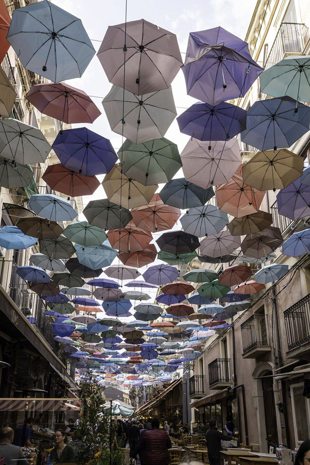 Catania-street-display.jpg