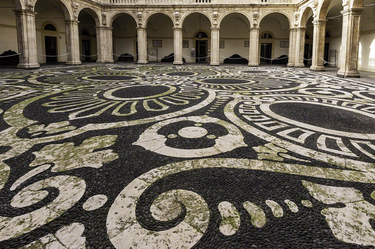 Siculorum-Gymnasium-(University-of-Catania)-Courtyard.jpg