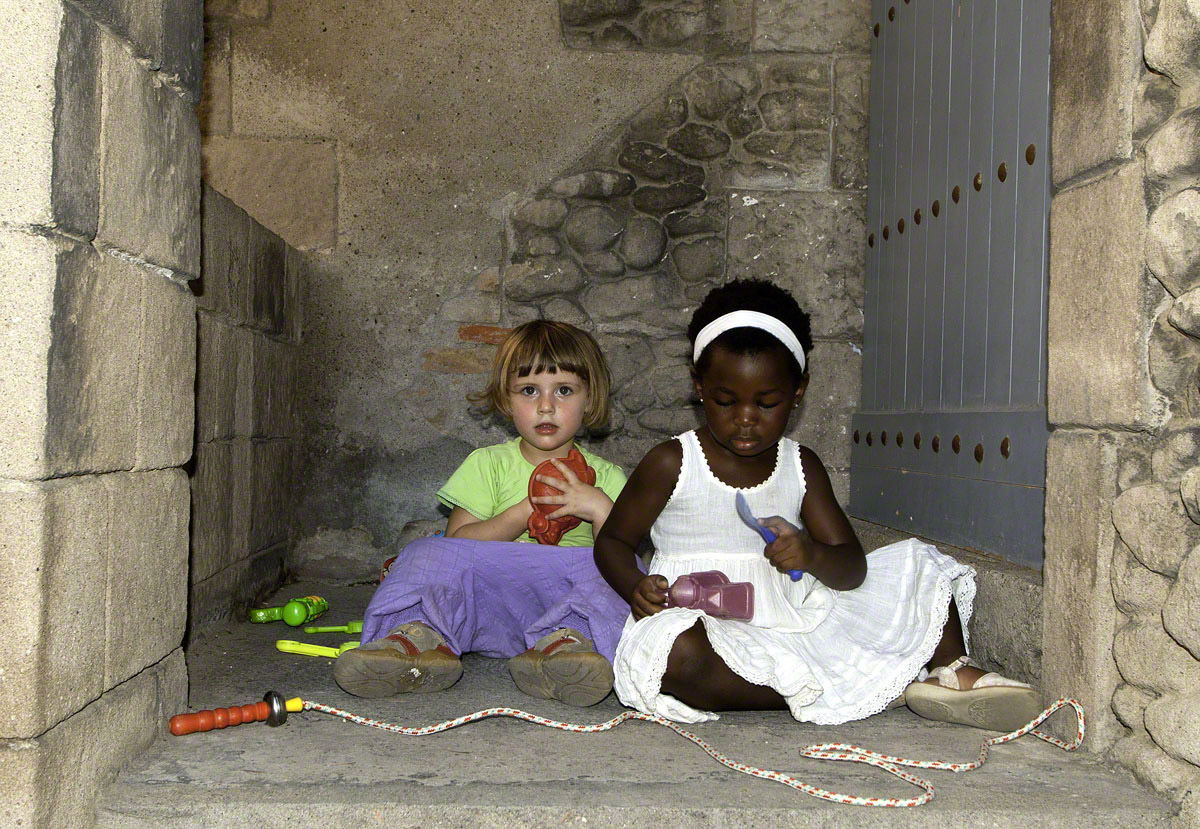 Children-in-Spanish-Village.jpg