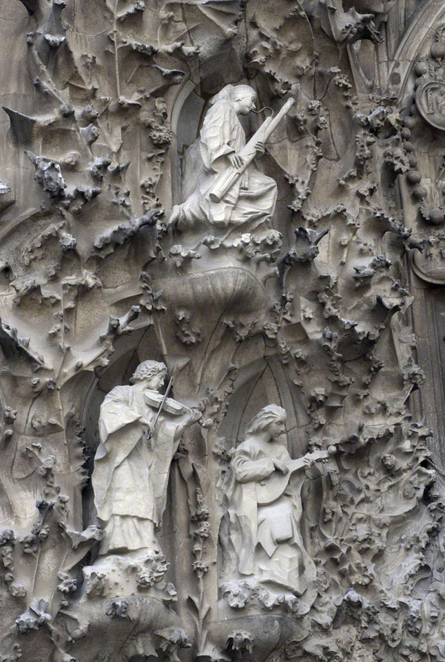 Nativity-Facade-detail-Sagrada-Familia-2.jpg