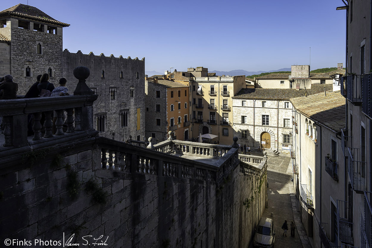 Placa-de-la-Catedral-de-Girona-1.jpg