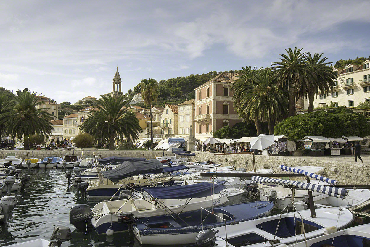 Hvar-Harbor.jpg