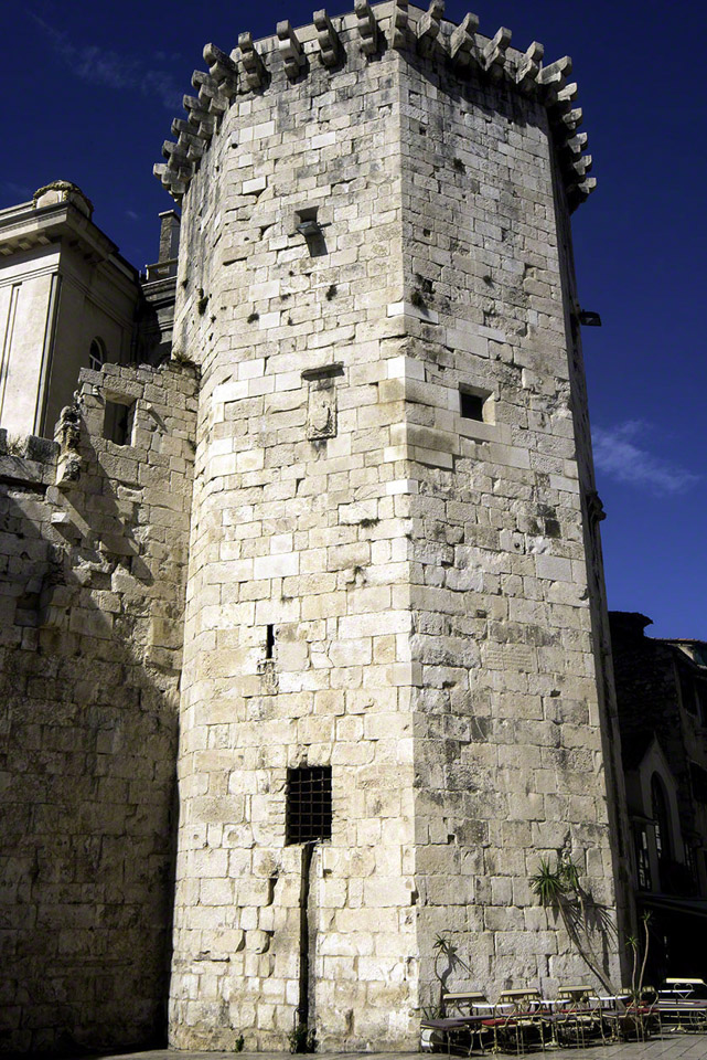 Marina-Tower-Split.jpg