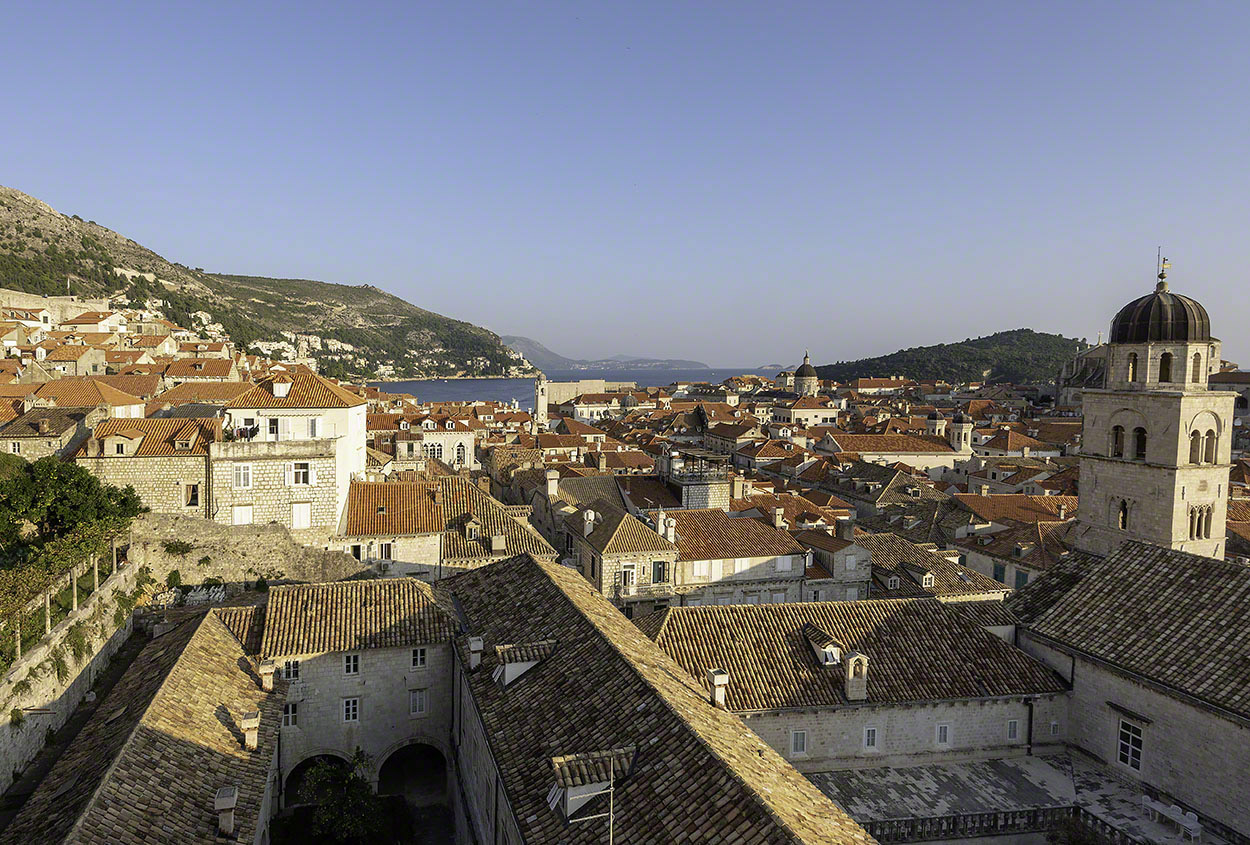 Dubrovnik-from-the-walls-12.jpg