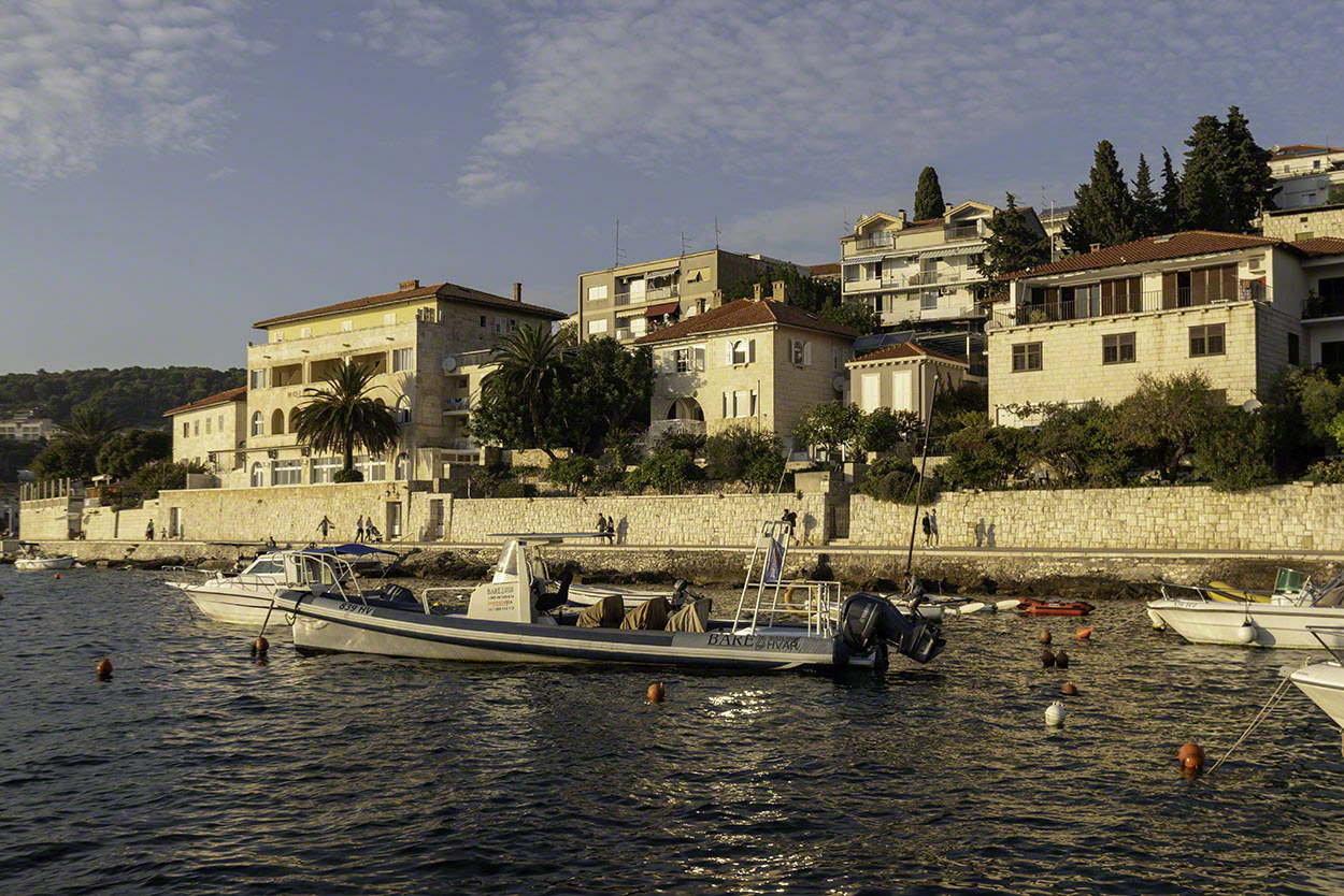 Hvar-Harbor-2.jpg