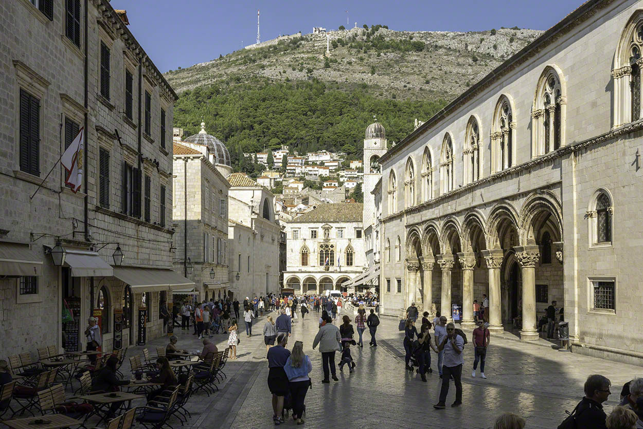 Old-City-Tour-Dubrovnik-4.jpg