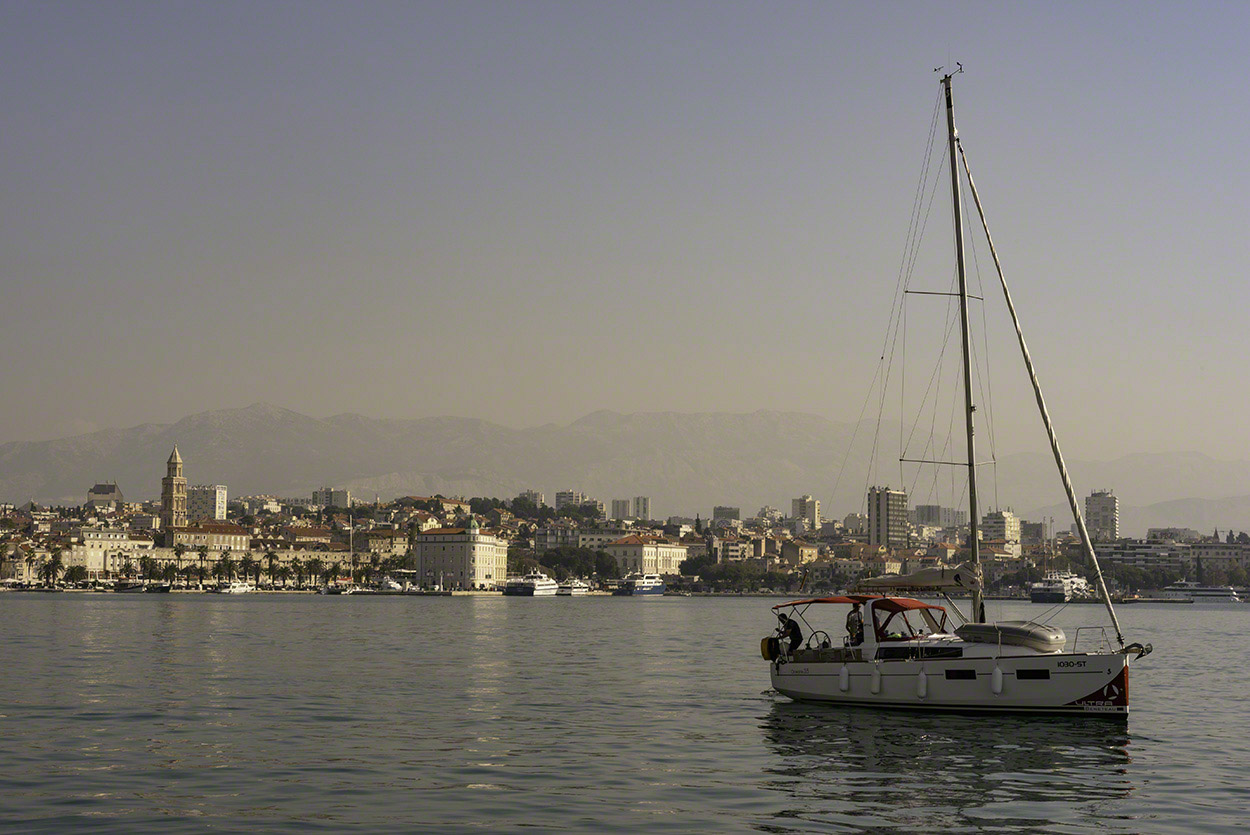 Sailboat-Split-Harbor-3.jpg