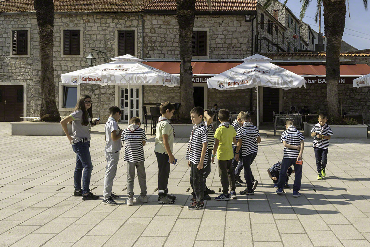 School-children-Stari-Grad.jpg