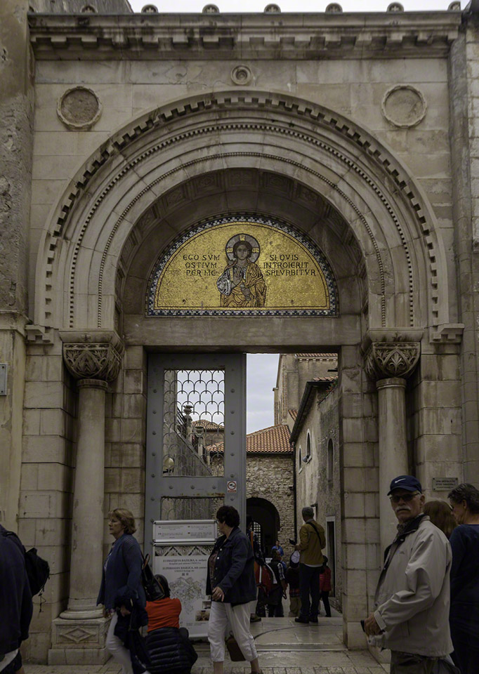 Entrance,-Euphrasian-Basilica,-Porec.jpg