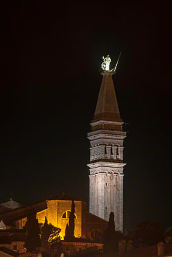 Night-Shot-of-St.-Eufemia-Church,-Rovinj-1.jpg