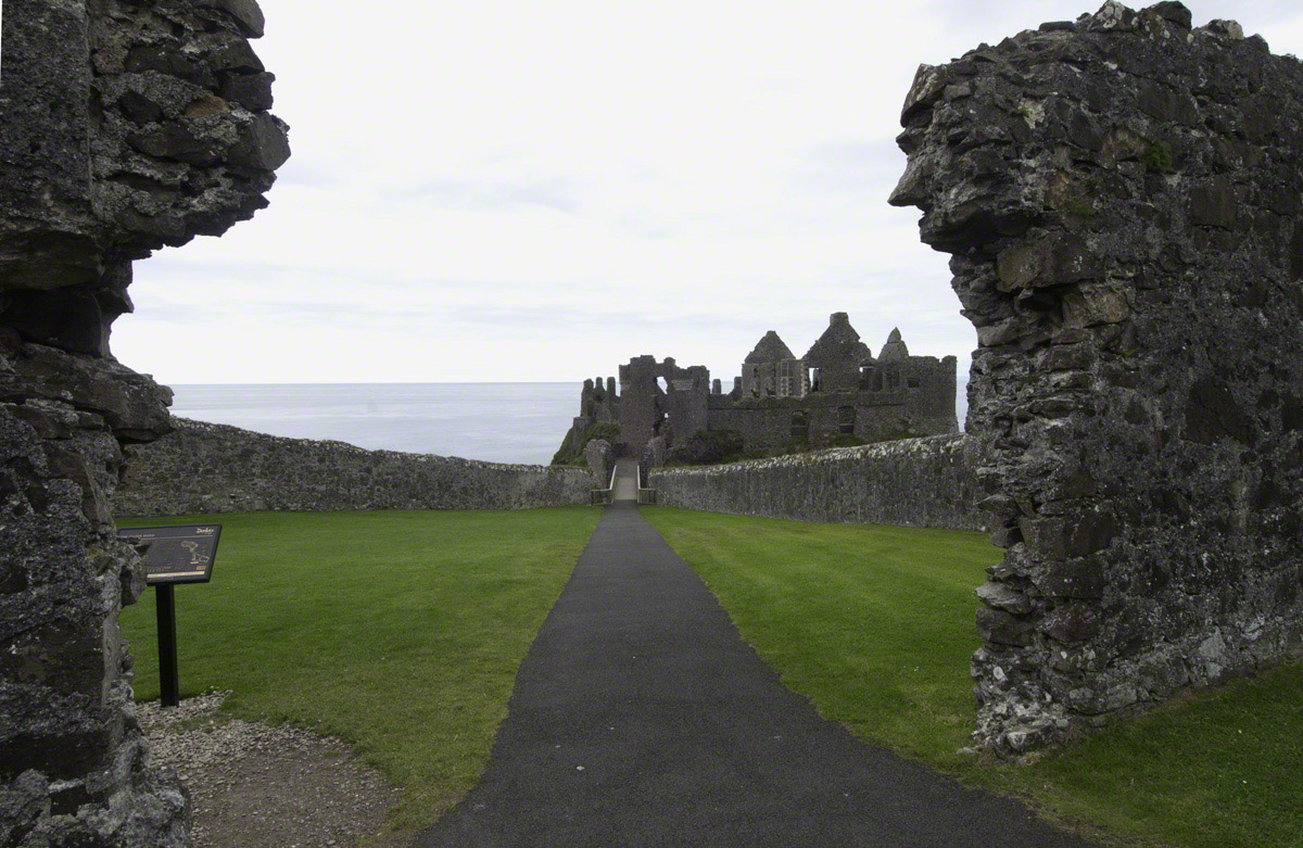 Dunluce-Castle-2.jpg