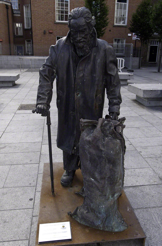 Homeless-Statue-Dublin.jpg