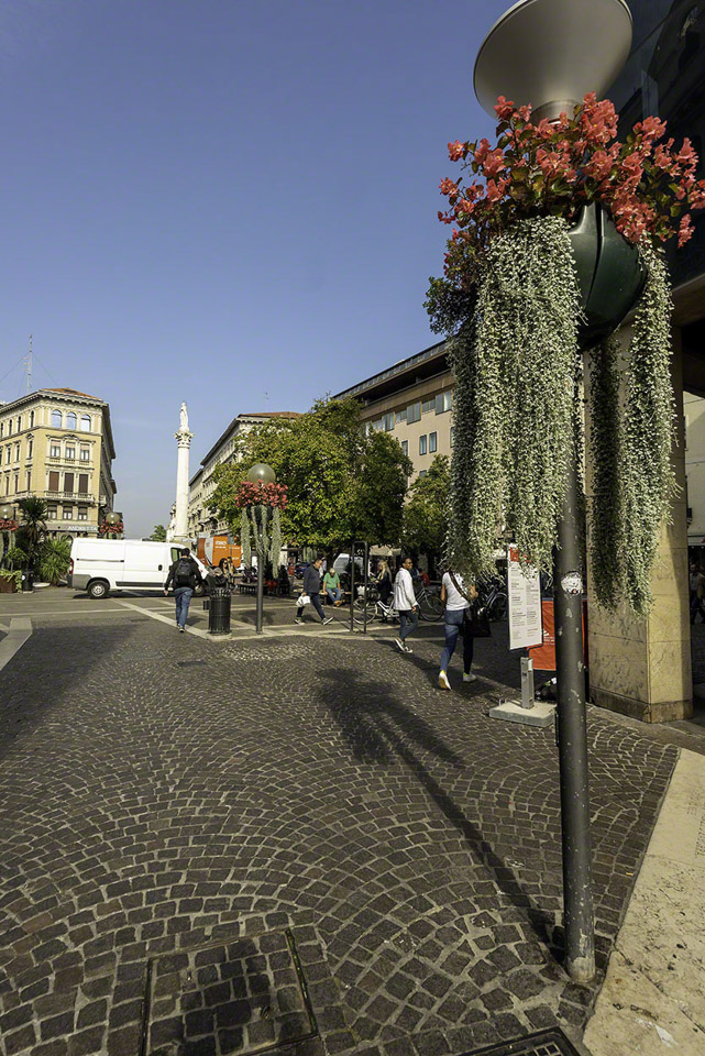 Padova-Street-1.jpg