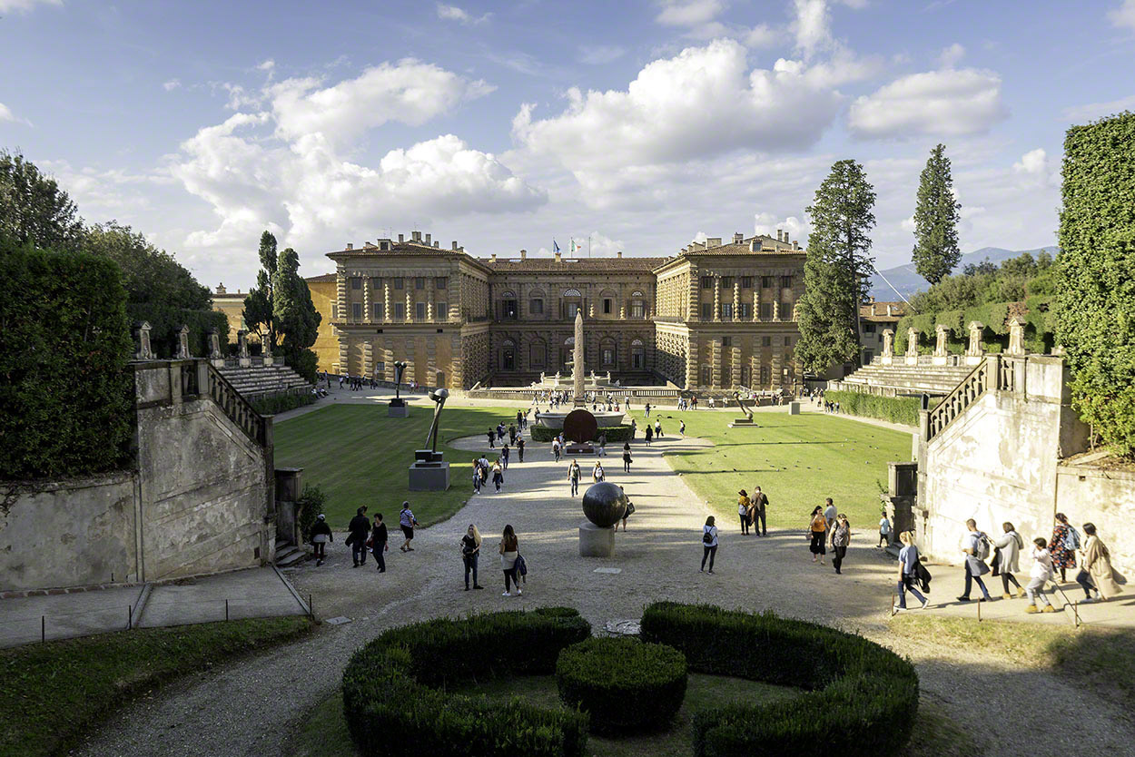 Pitti-Palace-from-Boboli-Gardens.jpg