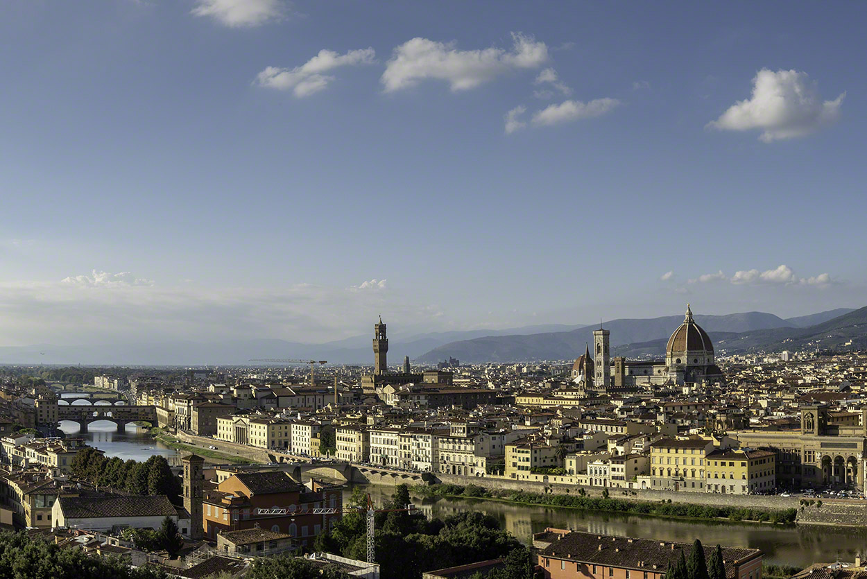 Ponte-Vecchio-to-Uffizi-from-Piazzale-Michelangelo.jpg