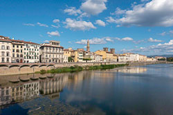 Along-the-Arno-River-1.jpg