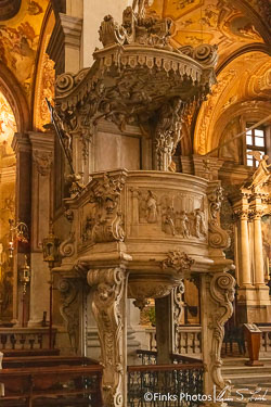 Cathedral-Santa-Maria-Maggiore-5.jpg