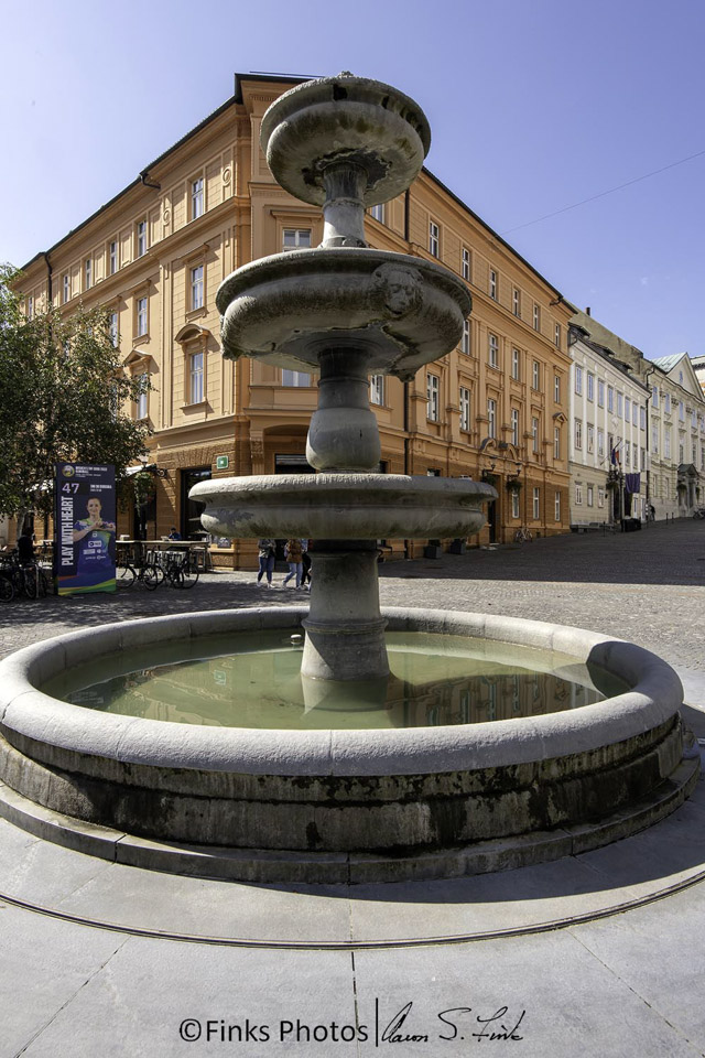 Fountain-at-New-Market-Town-Square-2.jpg