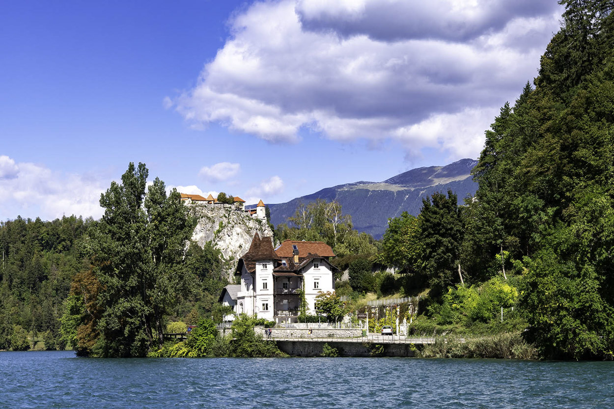 Bled-Castle-and-Villa-Adora.jpg