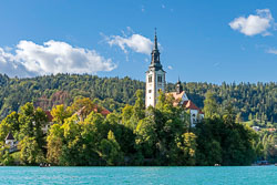 Bled-Island-and-the-Church-of-the-Mother-of-God-on-the-Lake-1.jpg