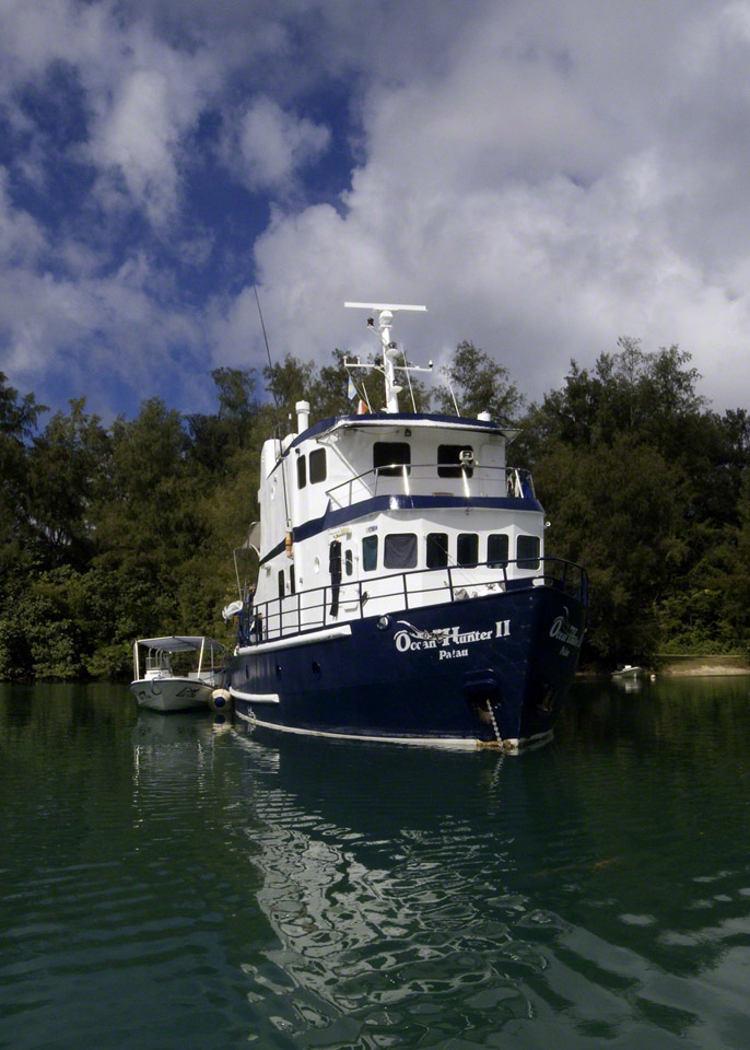 Ocean-Hunter-II-in-Pelileu-Harbor.jpg